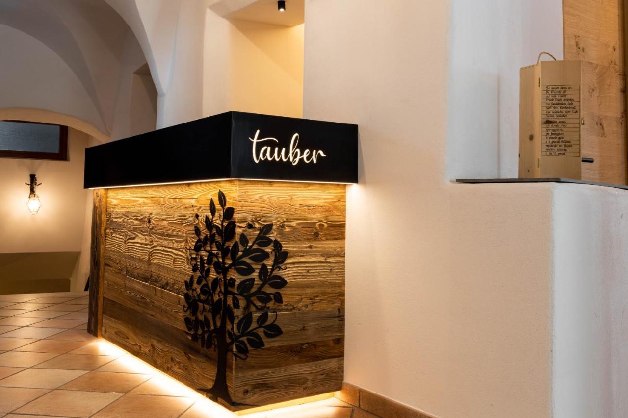 Garni Hotel Tauber Брессаноне Экстерьер фото